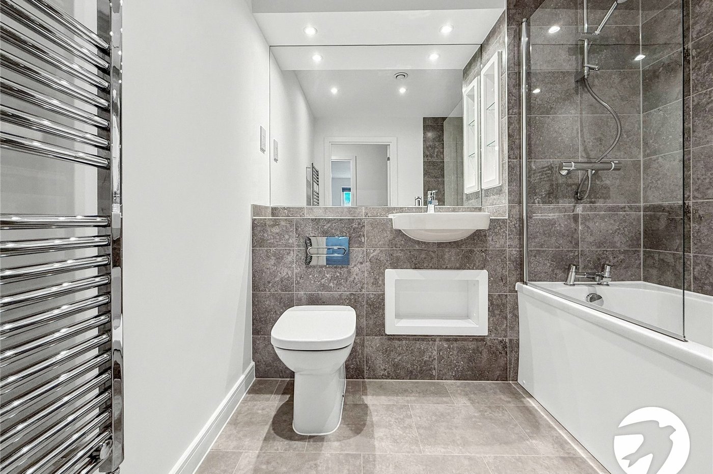 2 bedroom property to rent in Kings Hill | Robinson Michael & Jackson