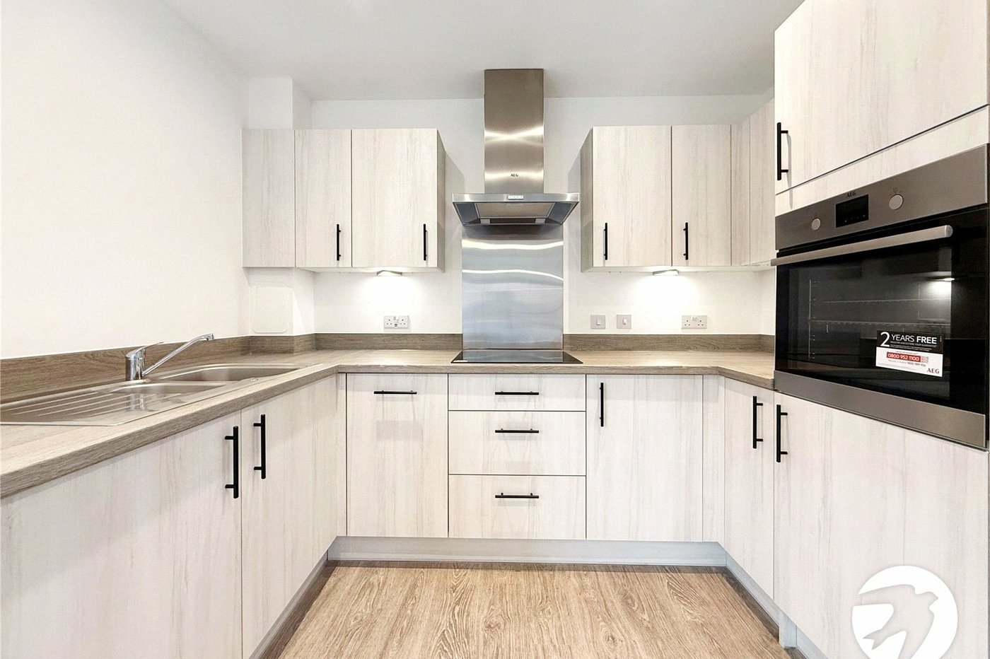 2 bedroom property to rent in Kings Hill | Robinson Michael & Jackson