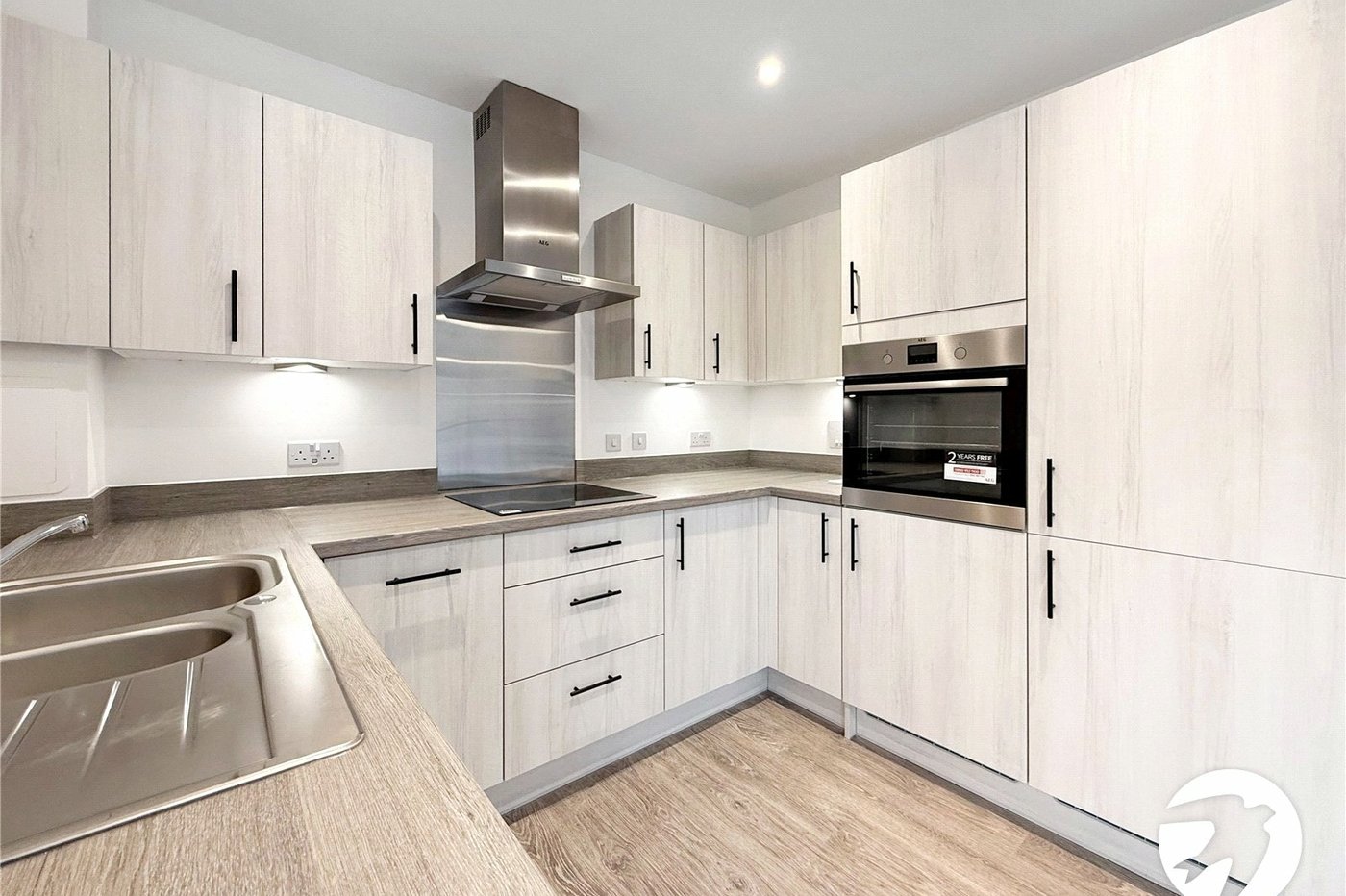 2 bedroom property to rent in Kings Hill | Robinson Michael & Jackson