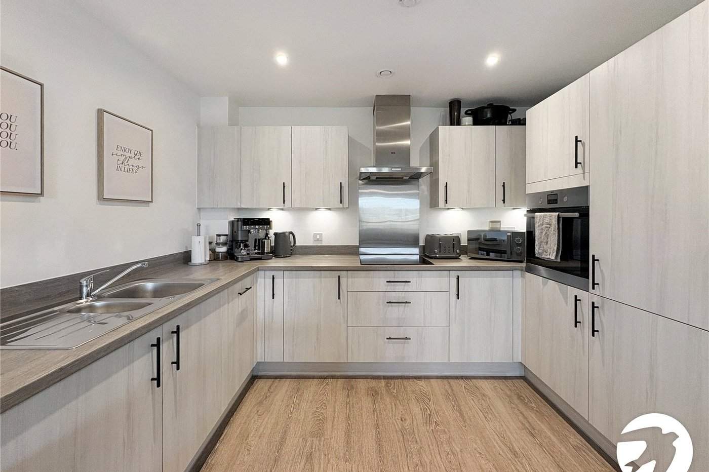 2 bedroom property to rent in Kings Hill | Robinson Michael & Jackson