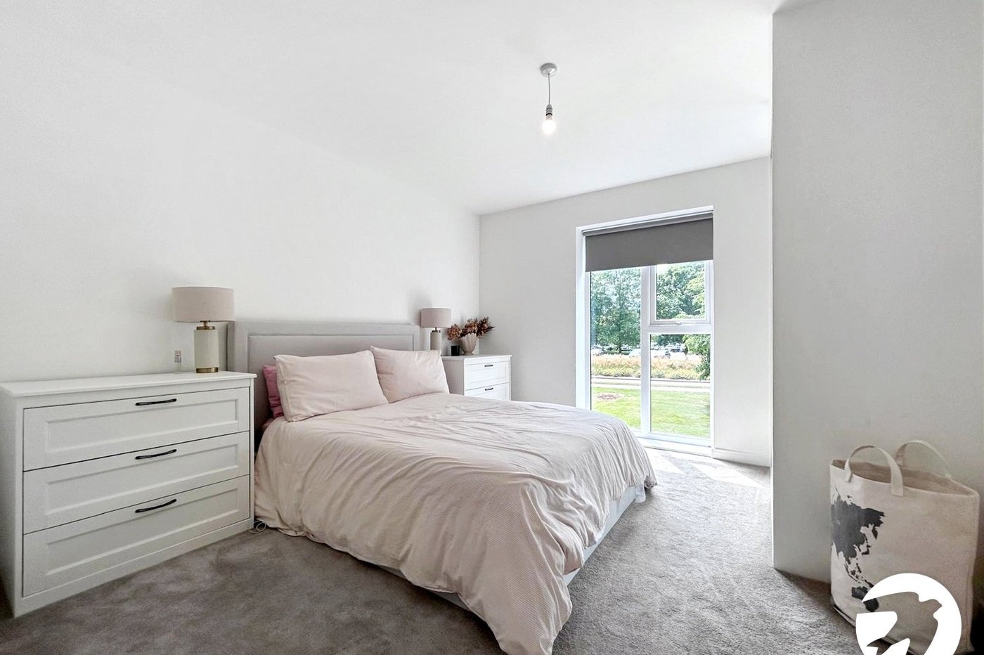 2 bedroom property to rent in Kings Hill | Robinson Michael & Jackson