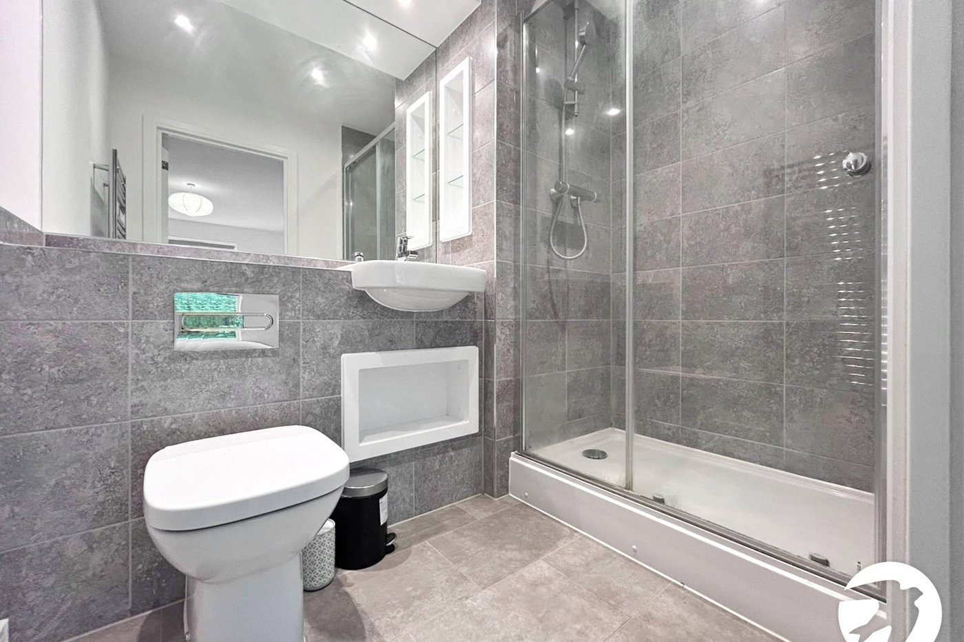 2 bedroom property to rent in Kings Hill | Robinson Michael & Jackson