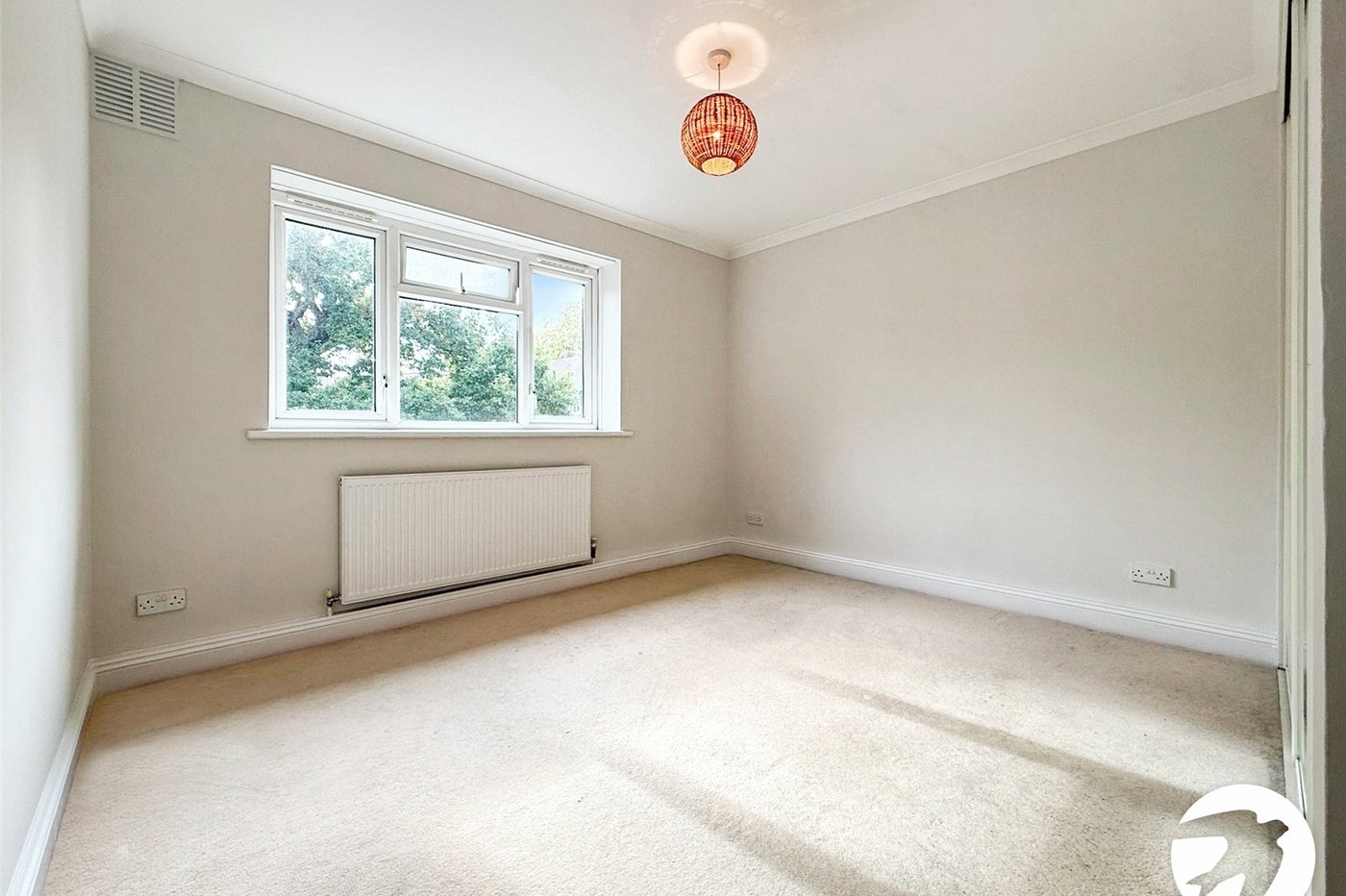 2 bedroom property to rent in London | Robinson Jackson