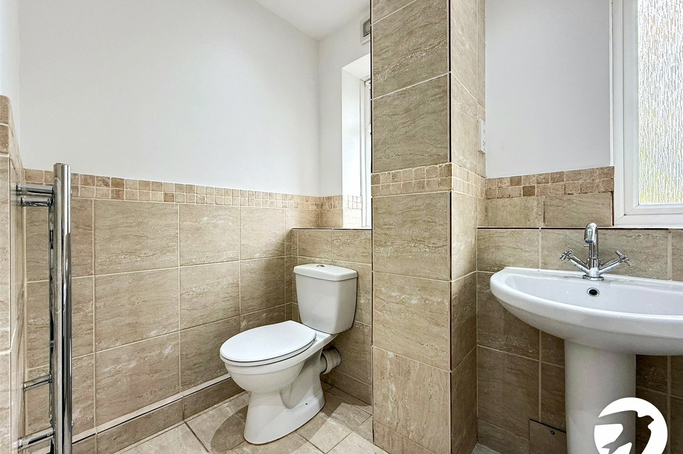 2 bedroom property to rent in London | Robinson Jackson