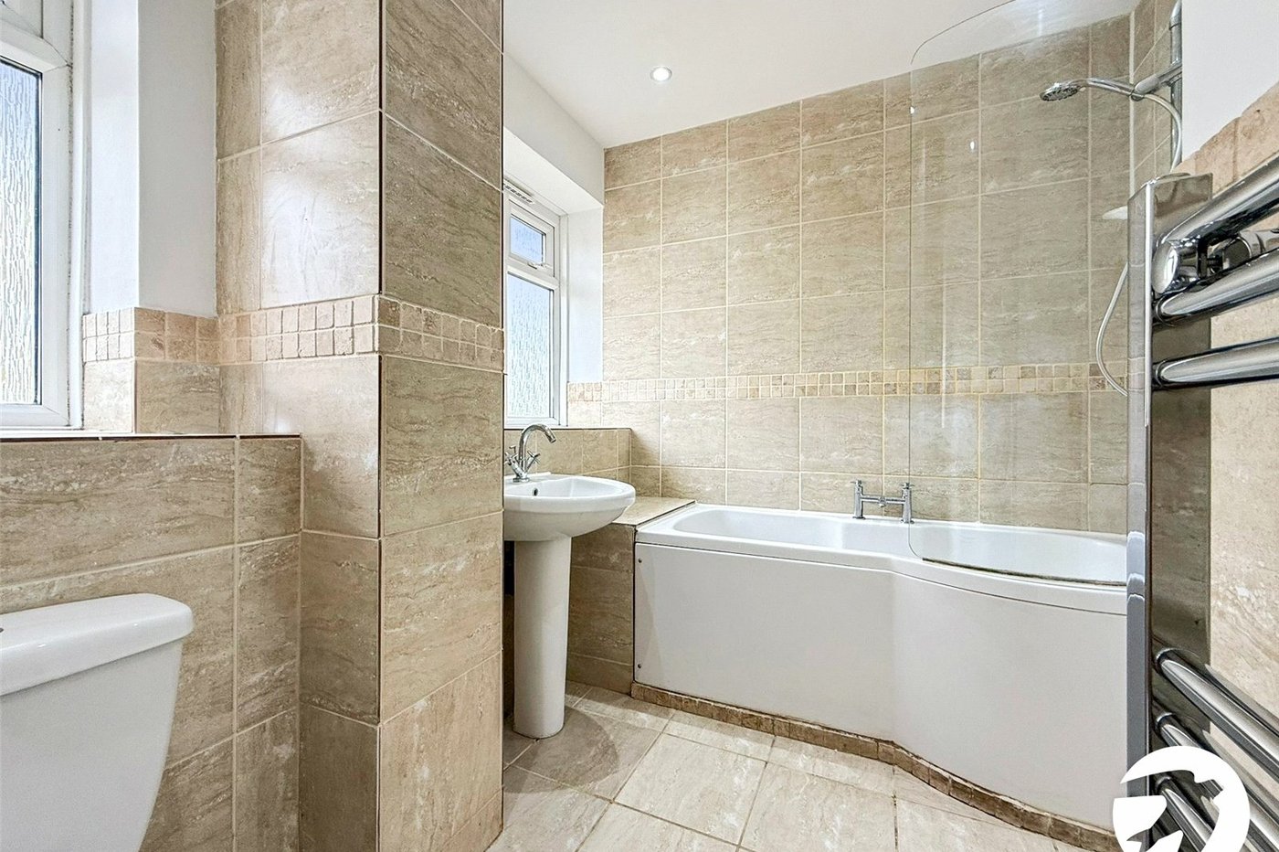 2 bedroom property to rent in London | Robinson Jackson