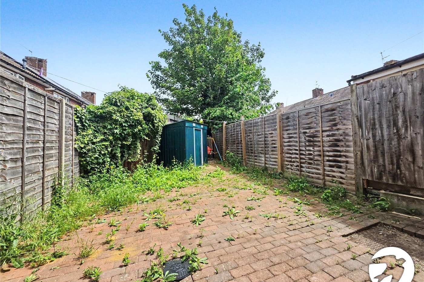3 bedroom house to rent in London | Robinson Jackson
