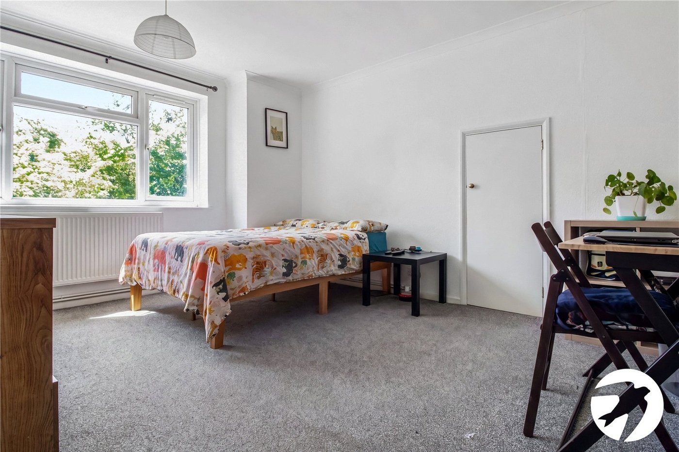 2 bedroom property to rent in Greenhithe | Robinson Michael & Jackson