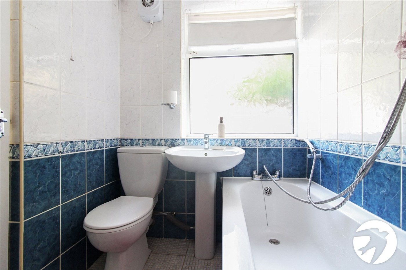 2 bedroom property to rent in Greenhithe | Robinson Michael & Jackson
