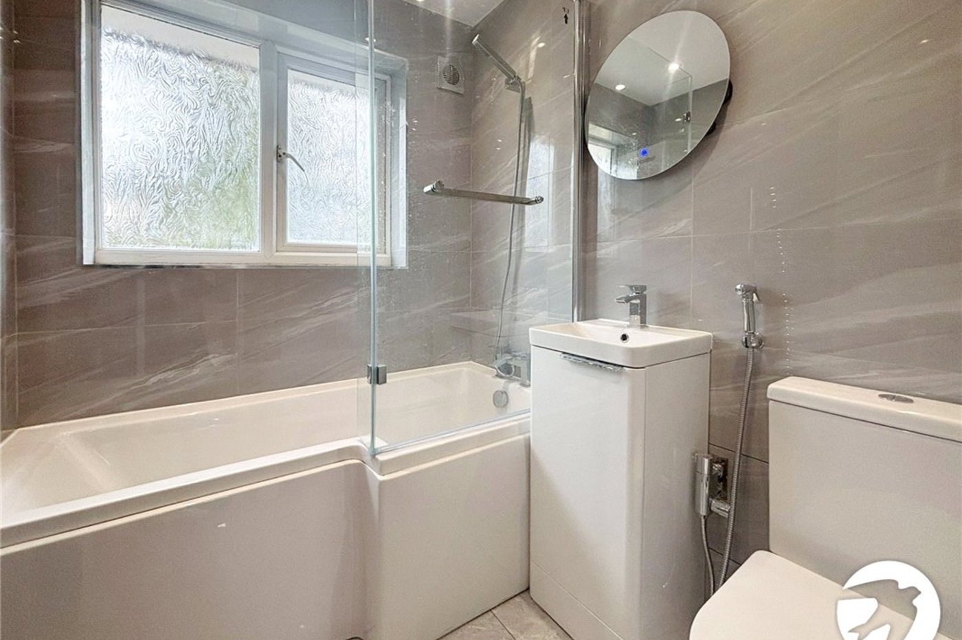 5 bedroom house to rent in Bromley | Robinson Jackson