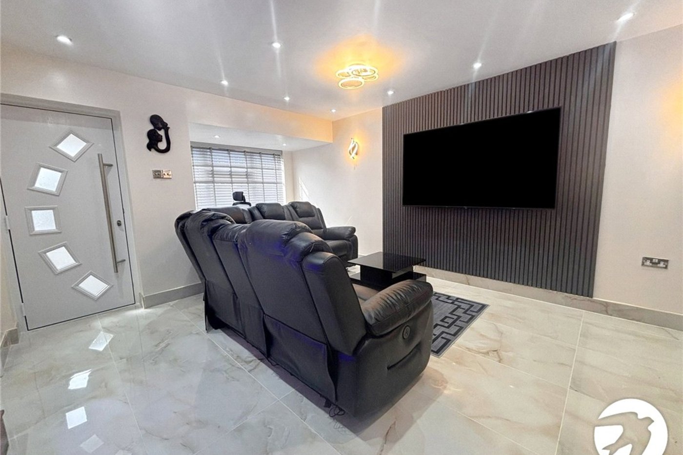 5 bedroom house to rent in Bromley | Robinson Jackson