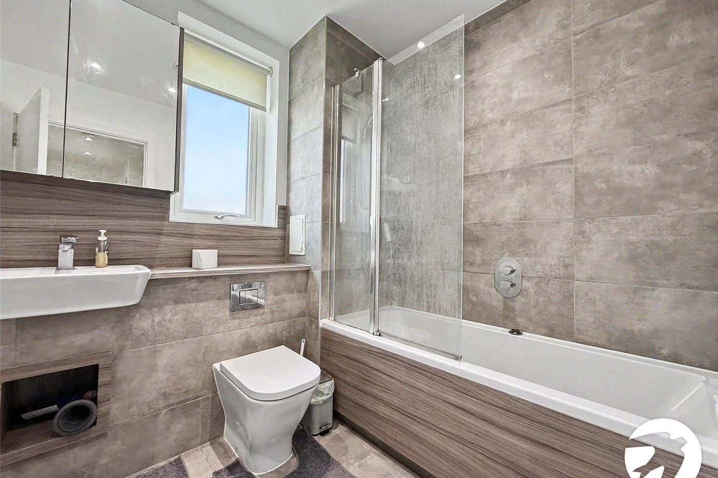 3 bedroom house to rent in Rochester | Robinson Michael & Jackson