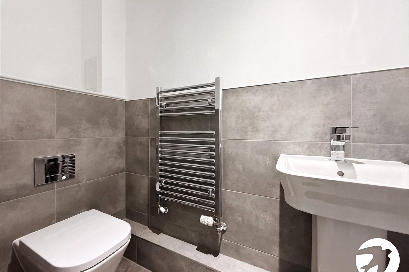 2 bedroom house to rent in Rochester | Robinson Michael & Jackson