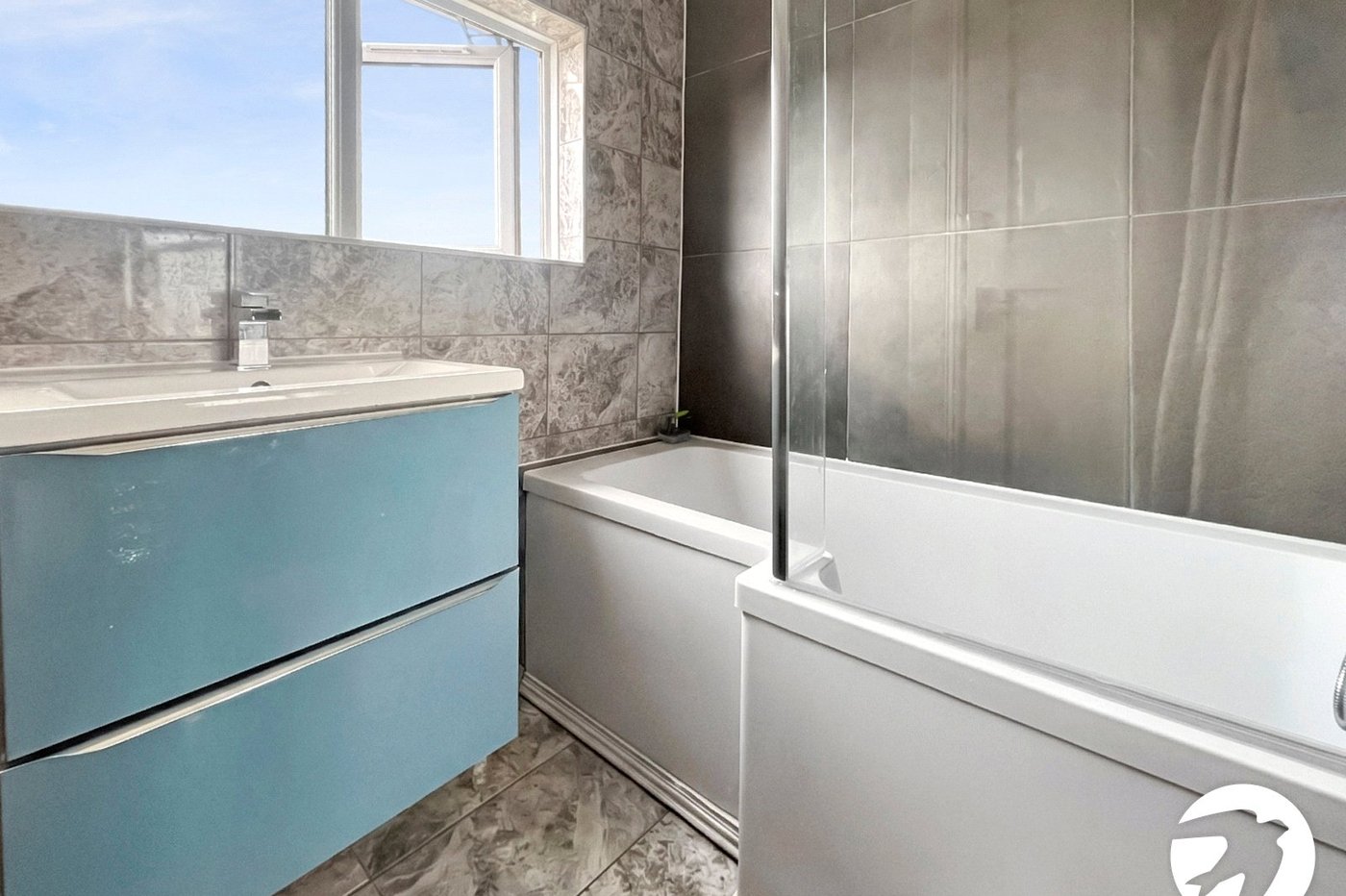 3 bedroom house to rent in Erith | Robinson Jackson