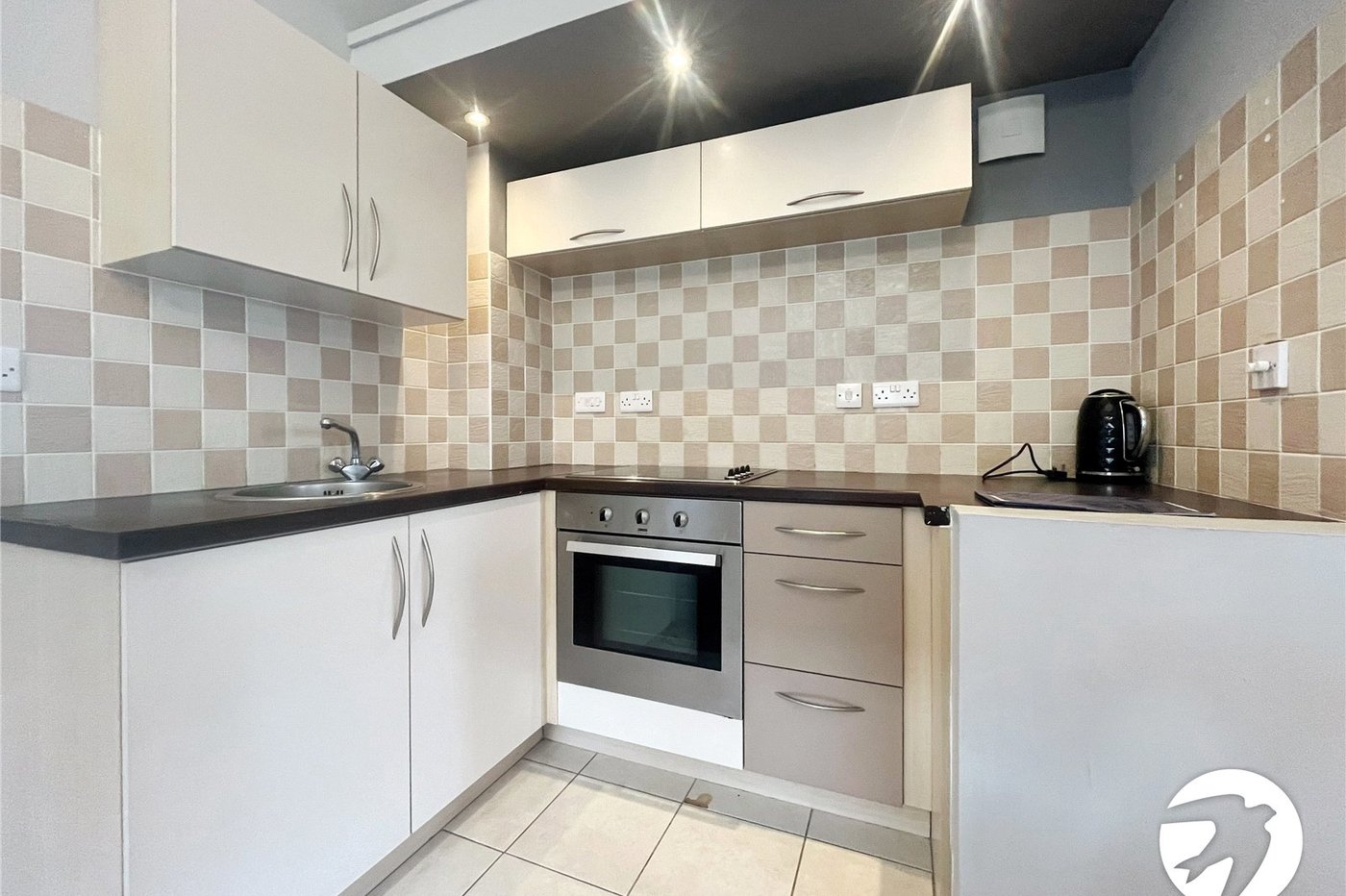 2 bedroom property to rent in Sittingbourne | Robinson Michael & Jackson