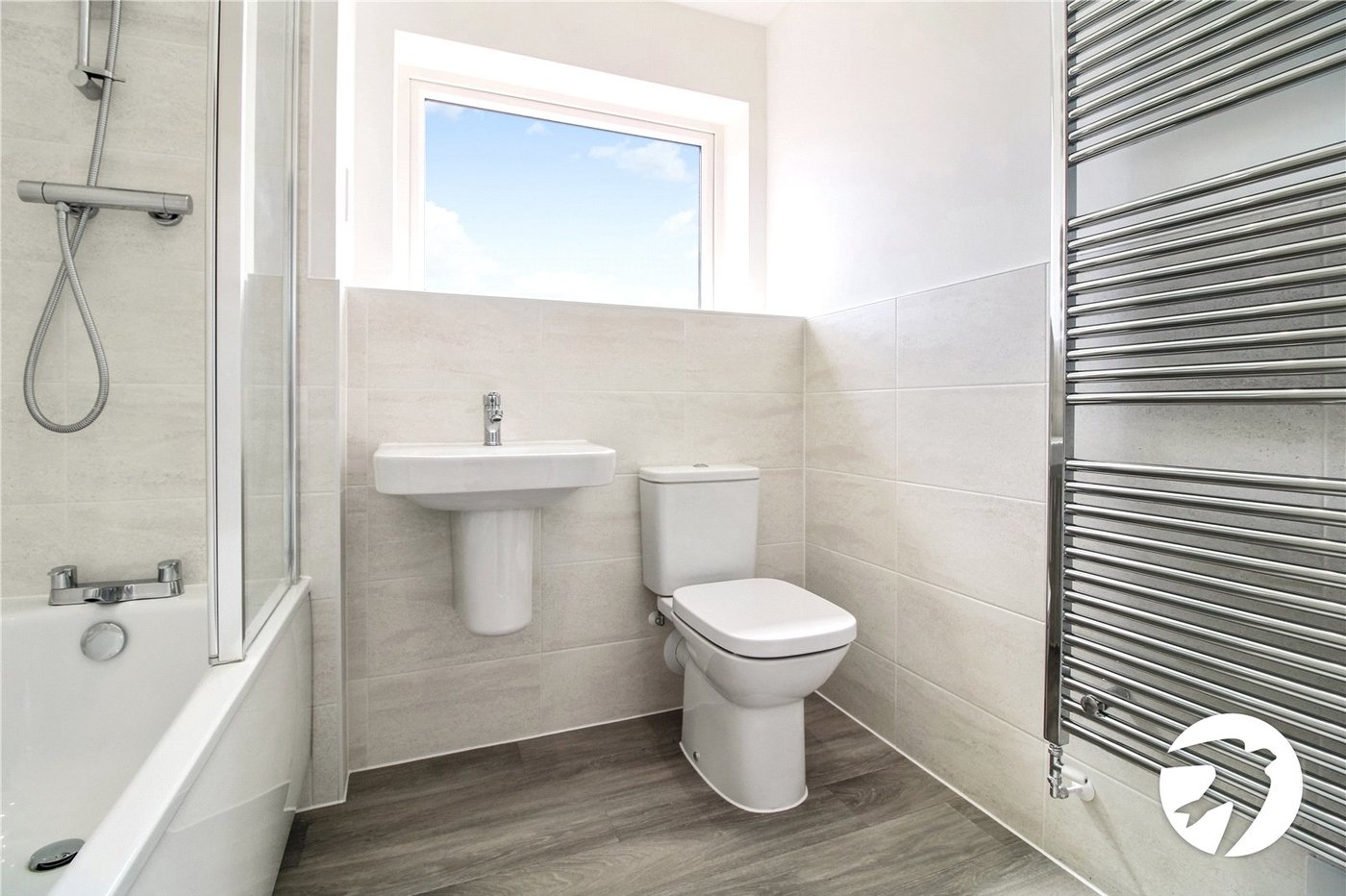 2 bedroom property to rent in Castle Hill | Robinson Michael & Jackson