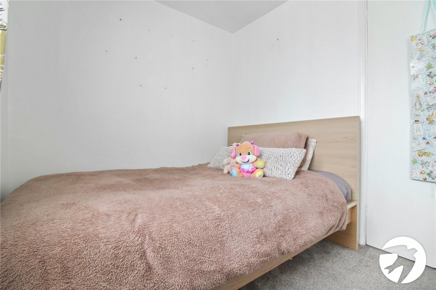 2 bedroom property to rent in Swanscombe | Robinson Michael & Jackson