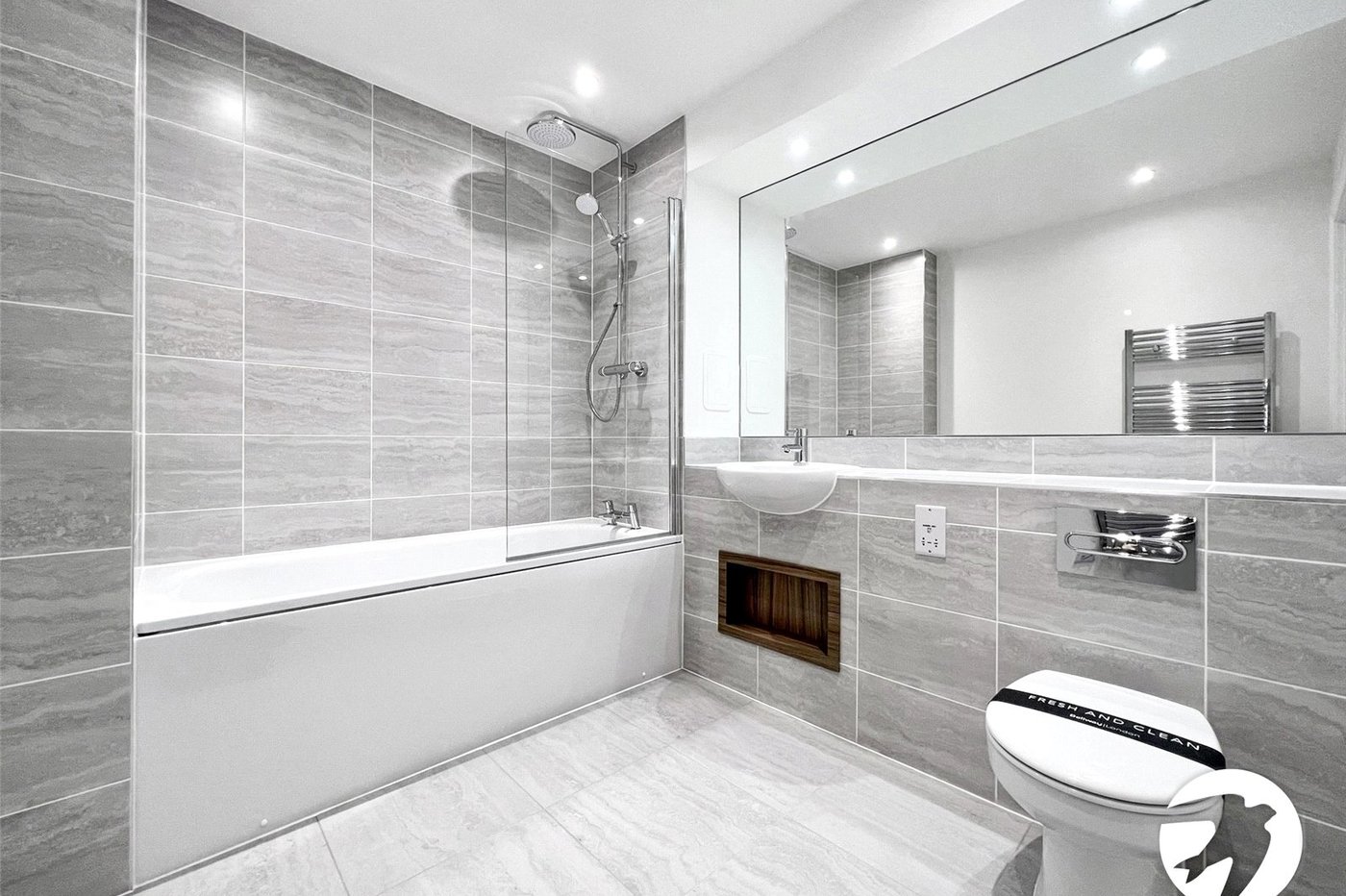 2 bedroom property to rent in Dartford | Robinson Jackson