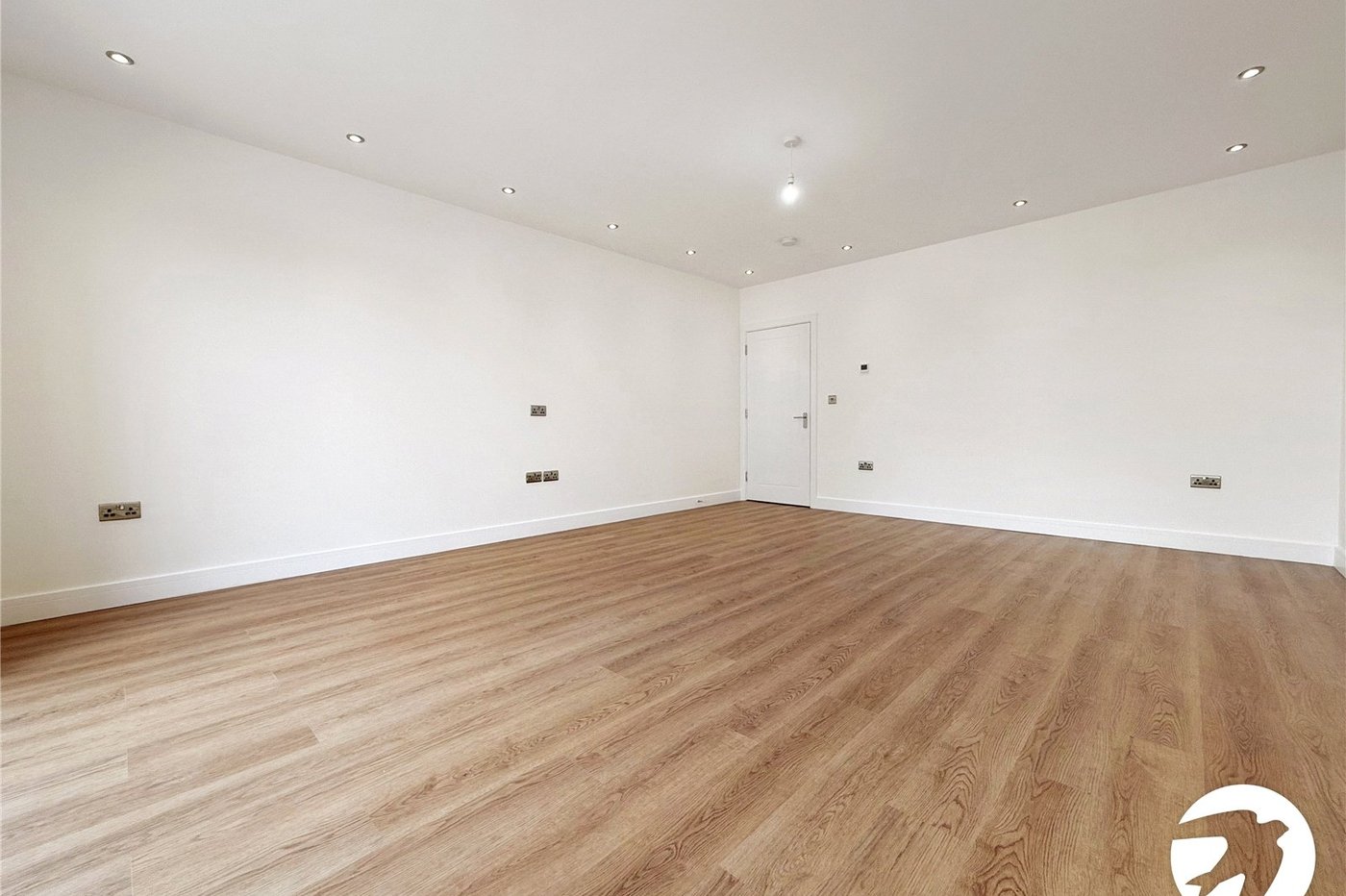 4 bedroom house to rent in Rochester | Robinson Michael & Jackson