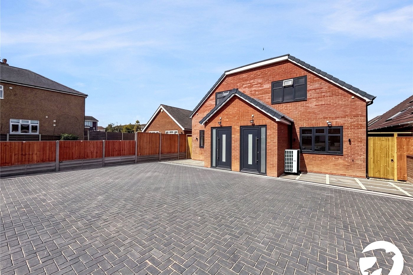 4 bedroom house to rent in Rochester | Robinson Michael & Jackson