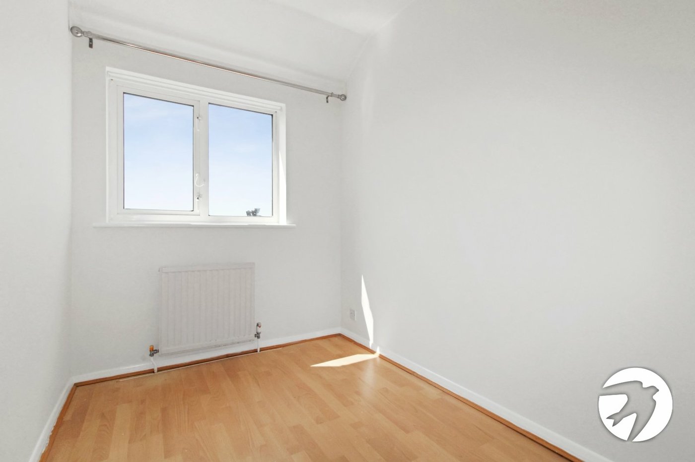 3 bedroom property to rent in Swanscombe | Robinson Michael & Jackson
