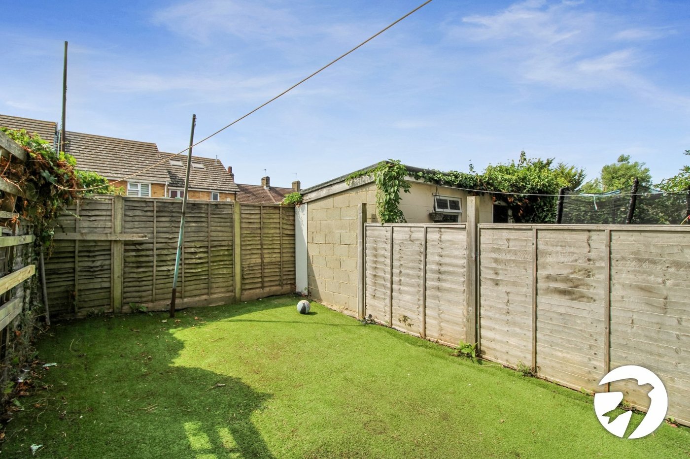 3 bedroom property to rent in Swanscombe | Robinson Michael & Jackson