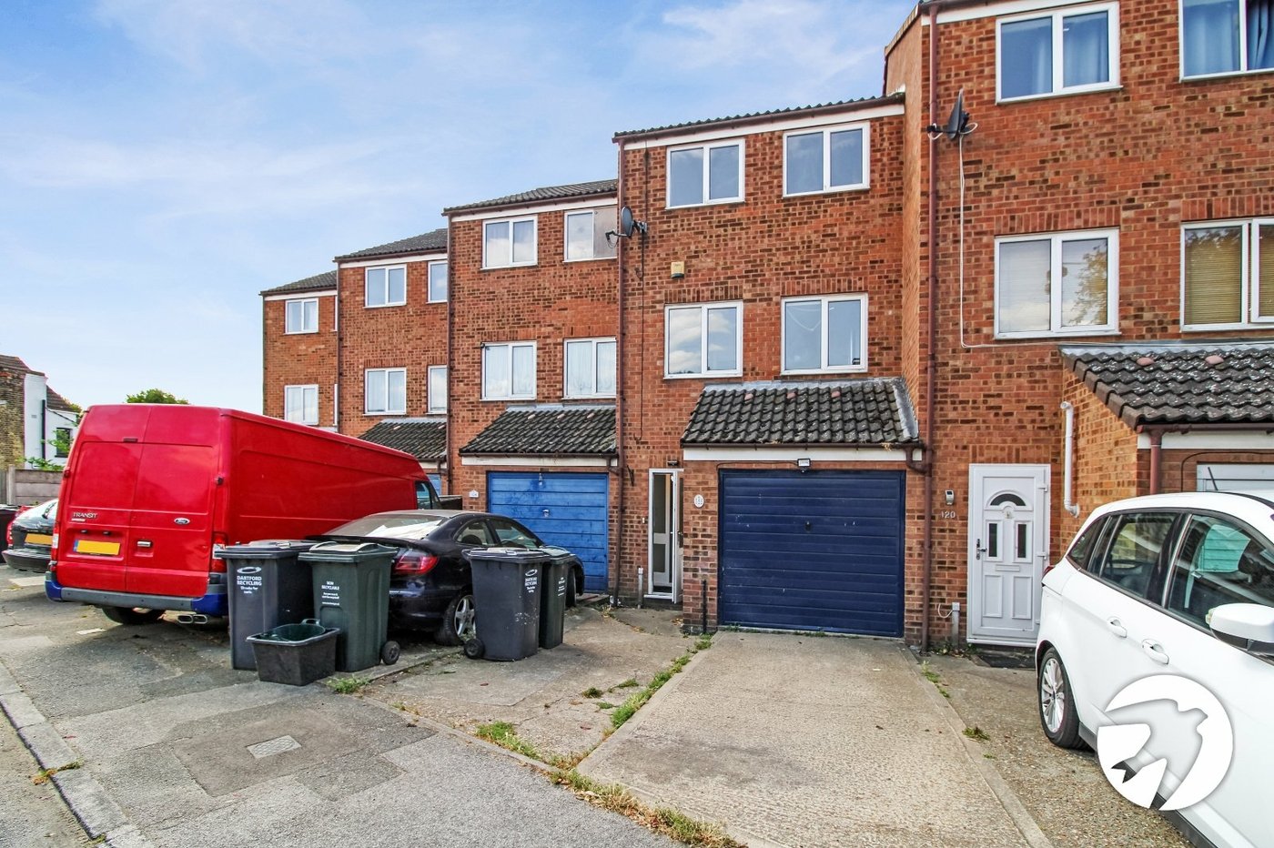 3 bedroom property to rent in Swanscombe | Robinson Michael & Jackson