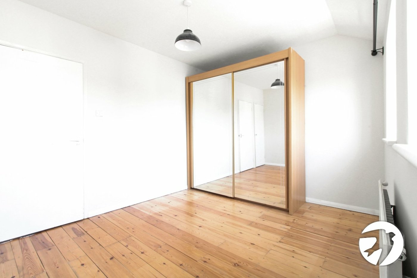 3 bedroom property to rent in Swanscombe | Robinson Michael & Jackson