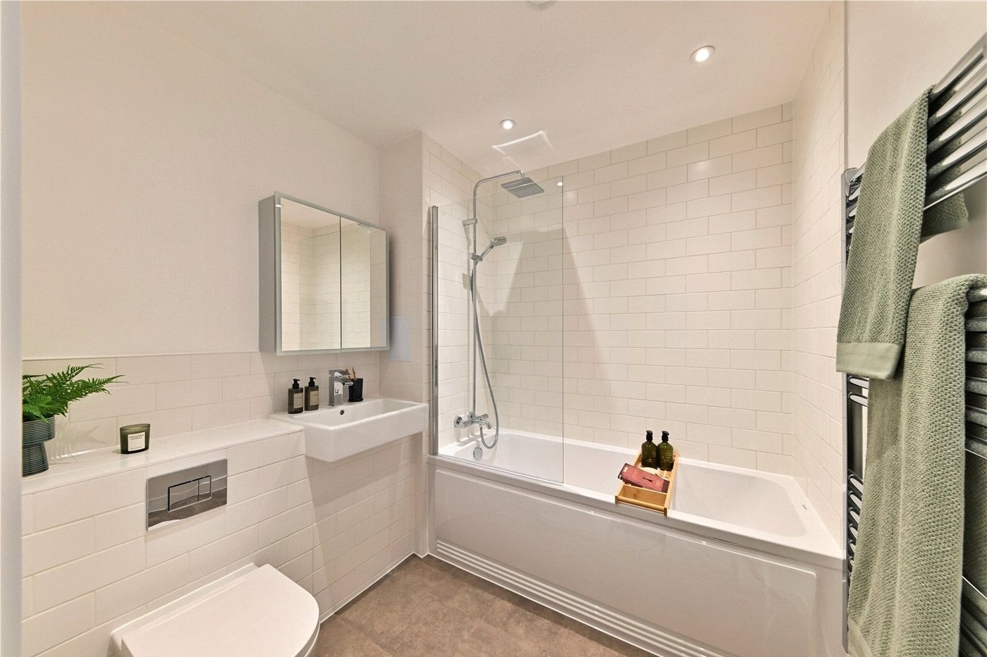 2 bedroom property to rent in Gravesend | Robinson Michael & Jackson