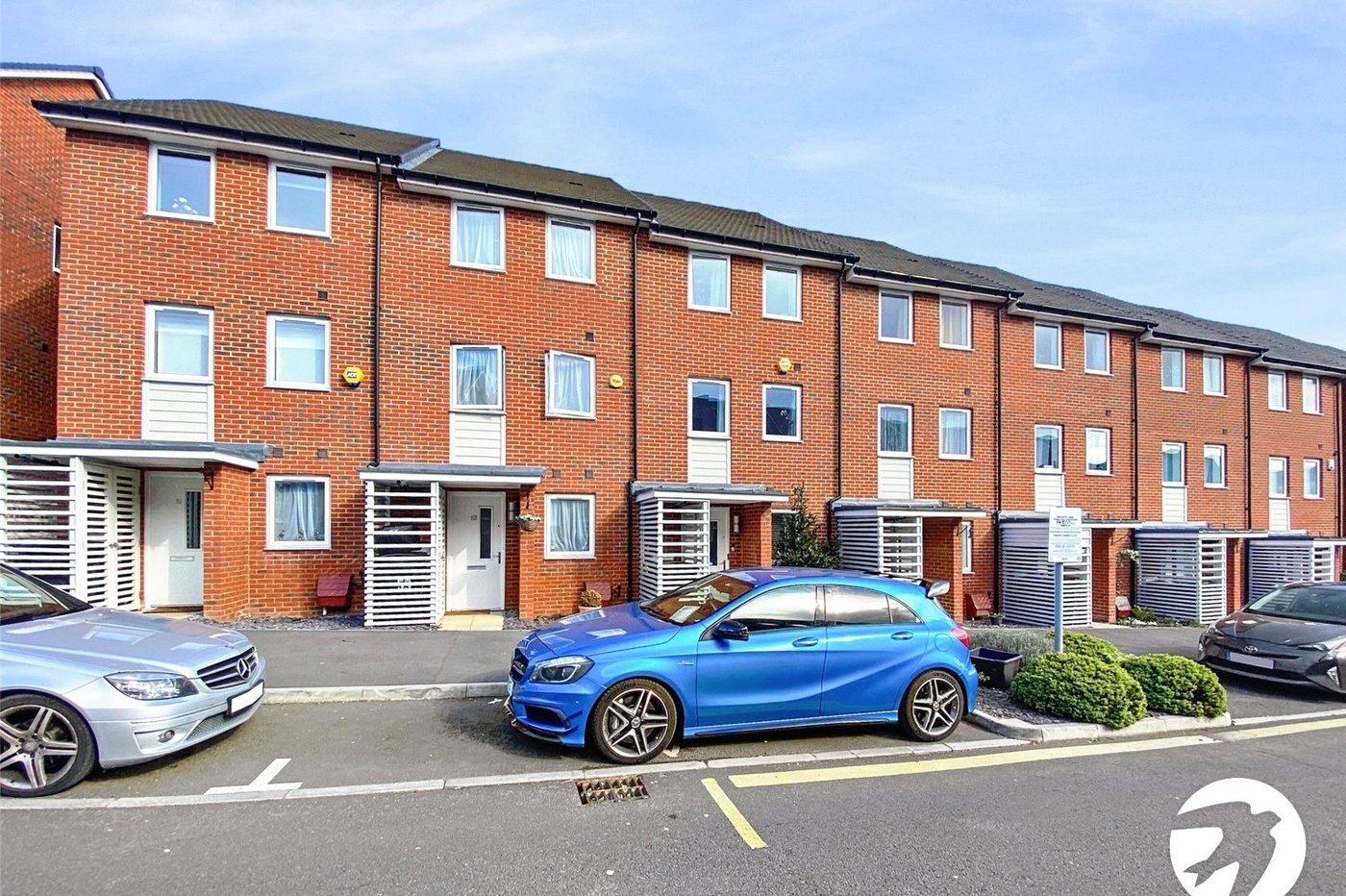 4 bedroom house to rent in Dartford | Robinson Jackson