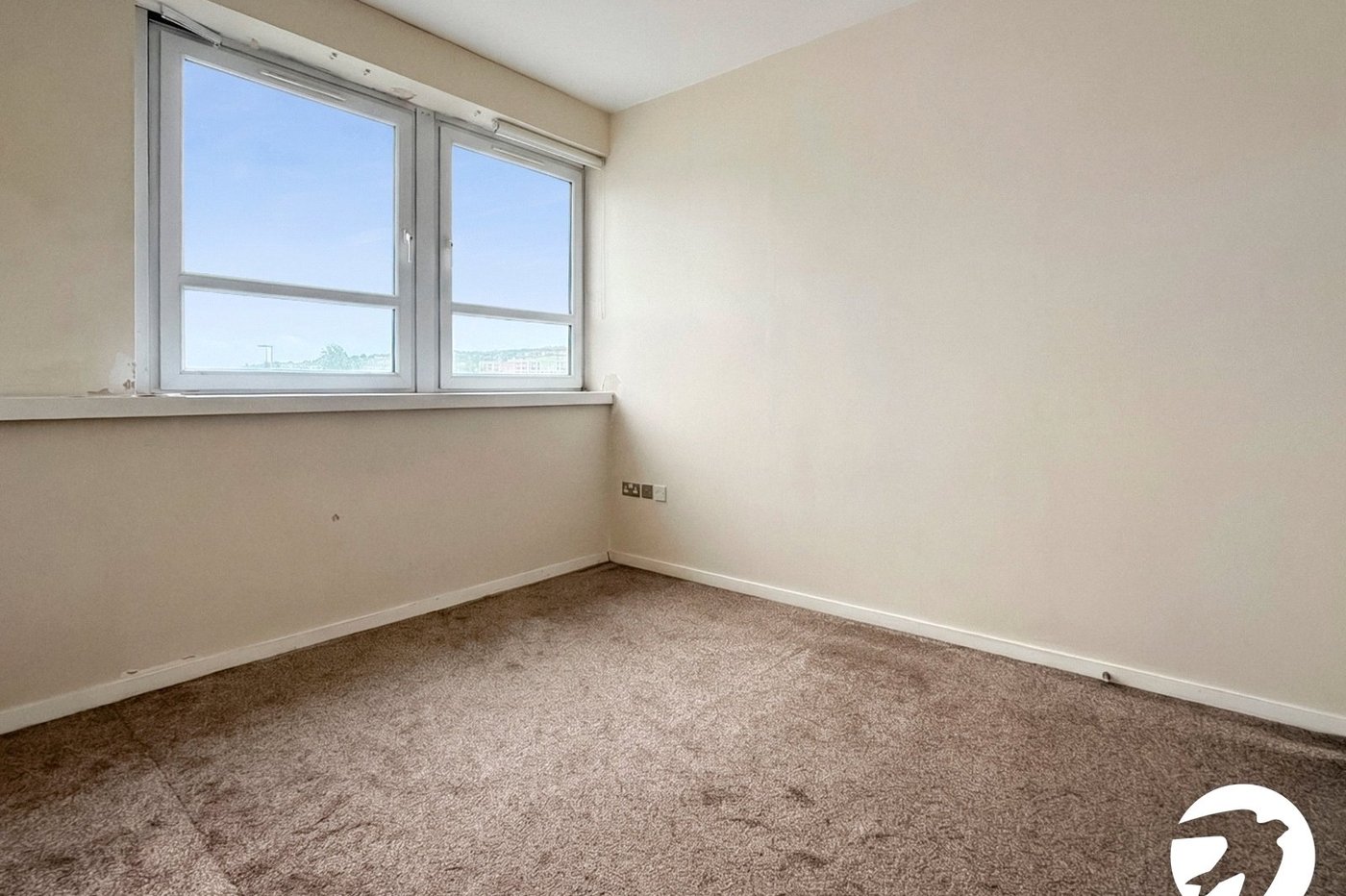 2 bedroom property to rent in London | 