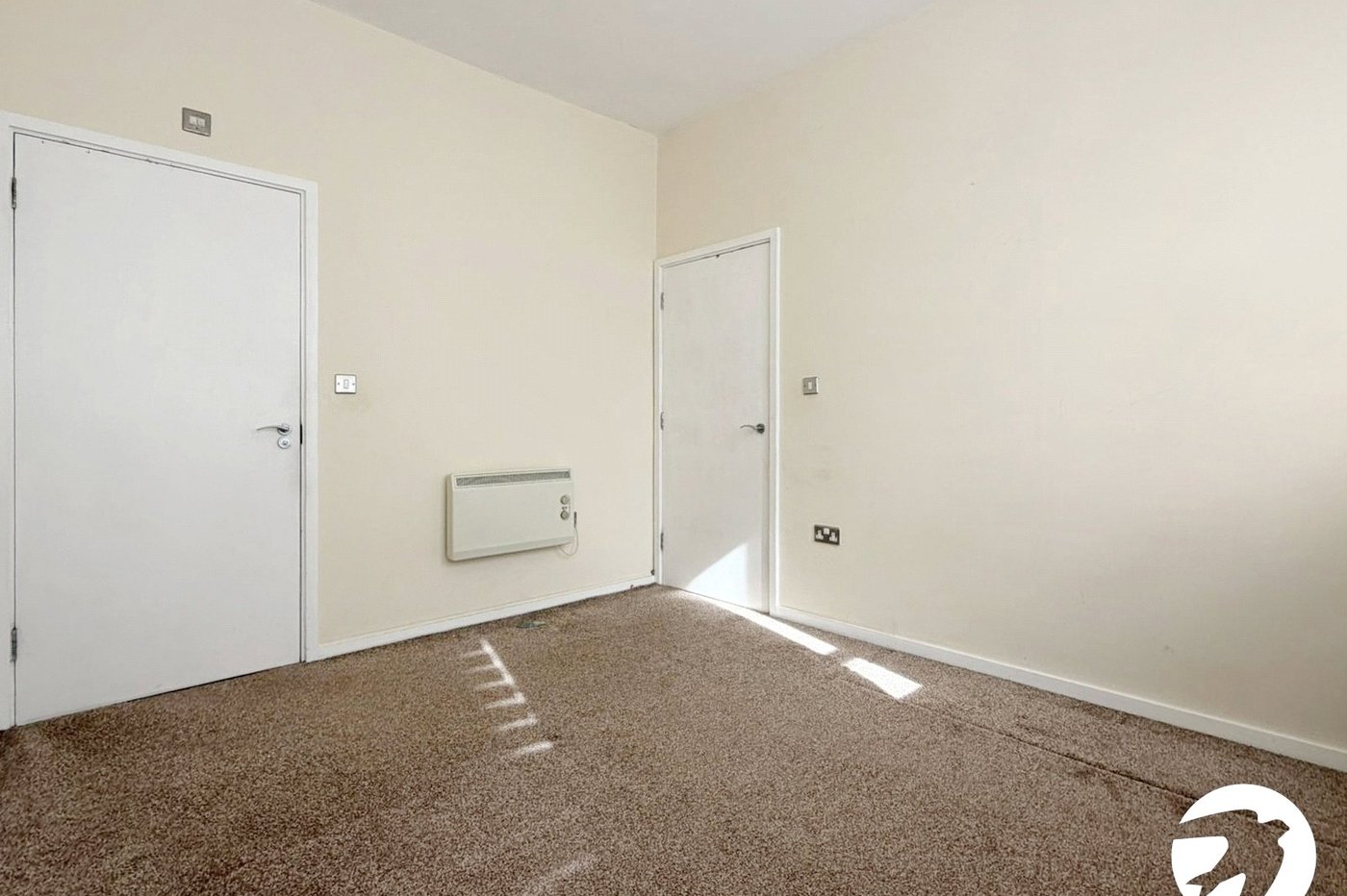 2 bedroom property to rent in London | 