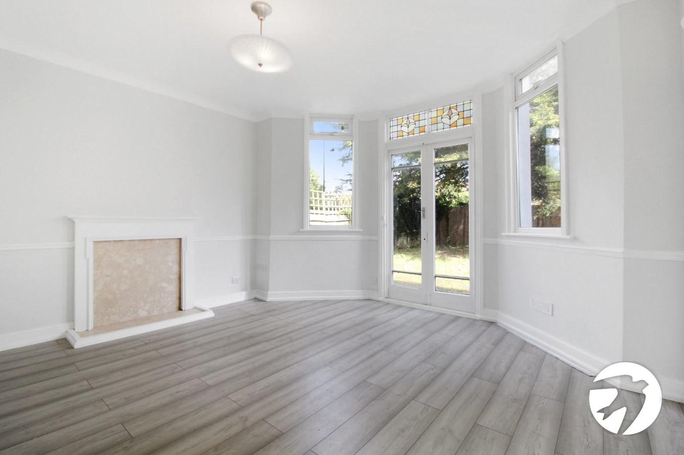 2 bedroom property to rent in London | Robinson Jackson