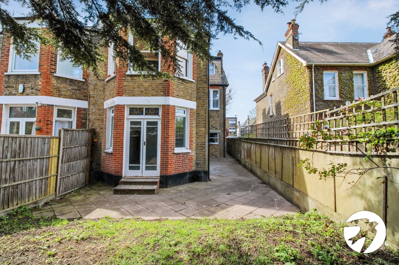 2 bedroom property to rent in London | Robinson Jackson