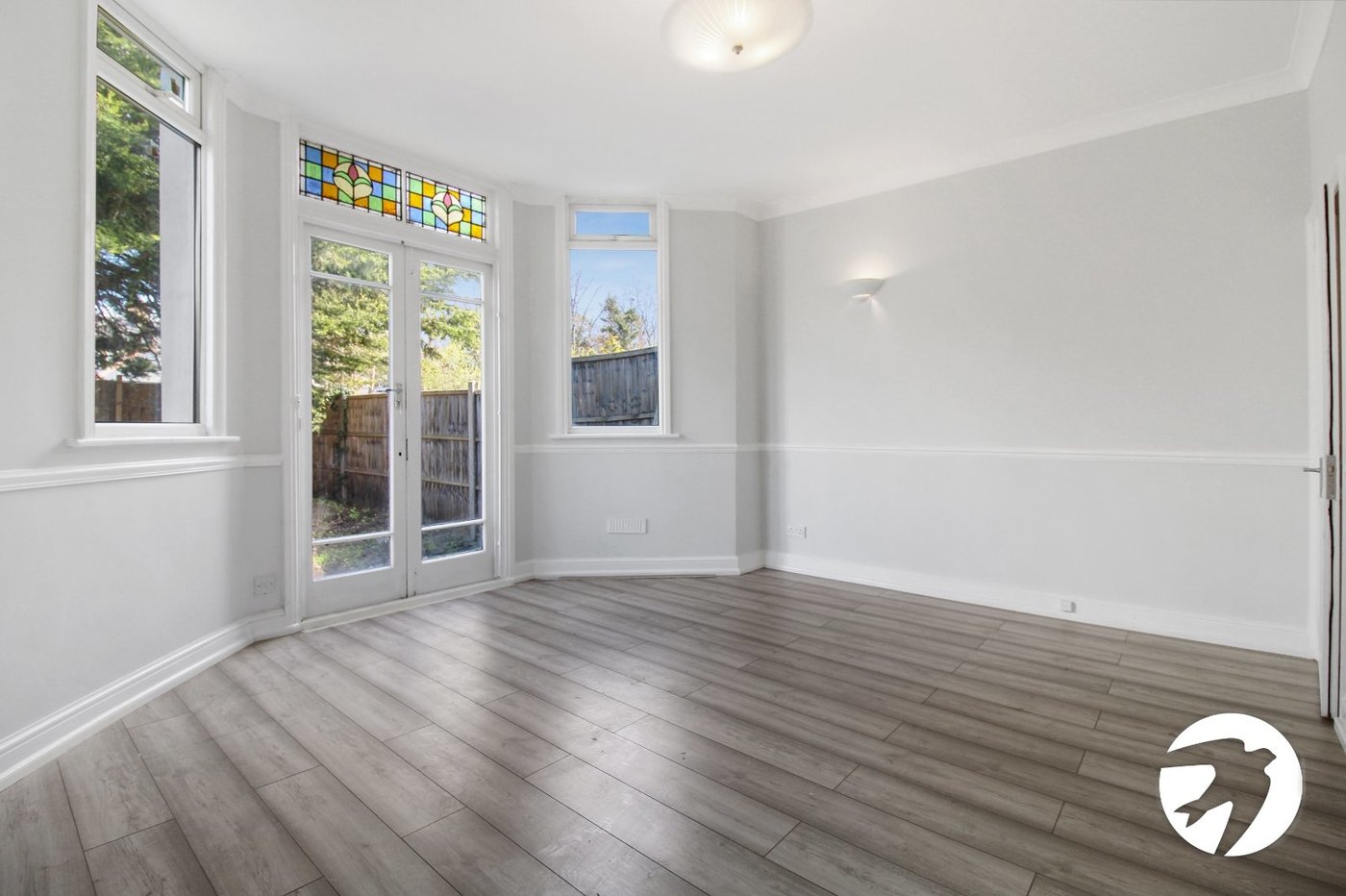 2 bedroom property to rent in London | Robinson Jackson