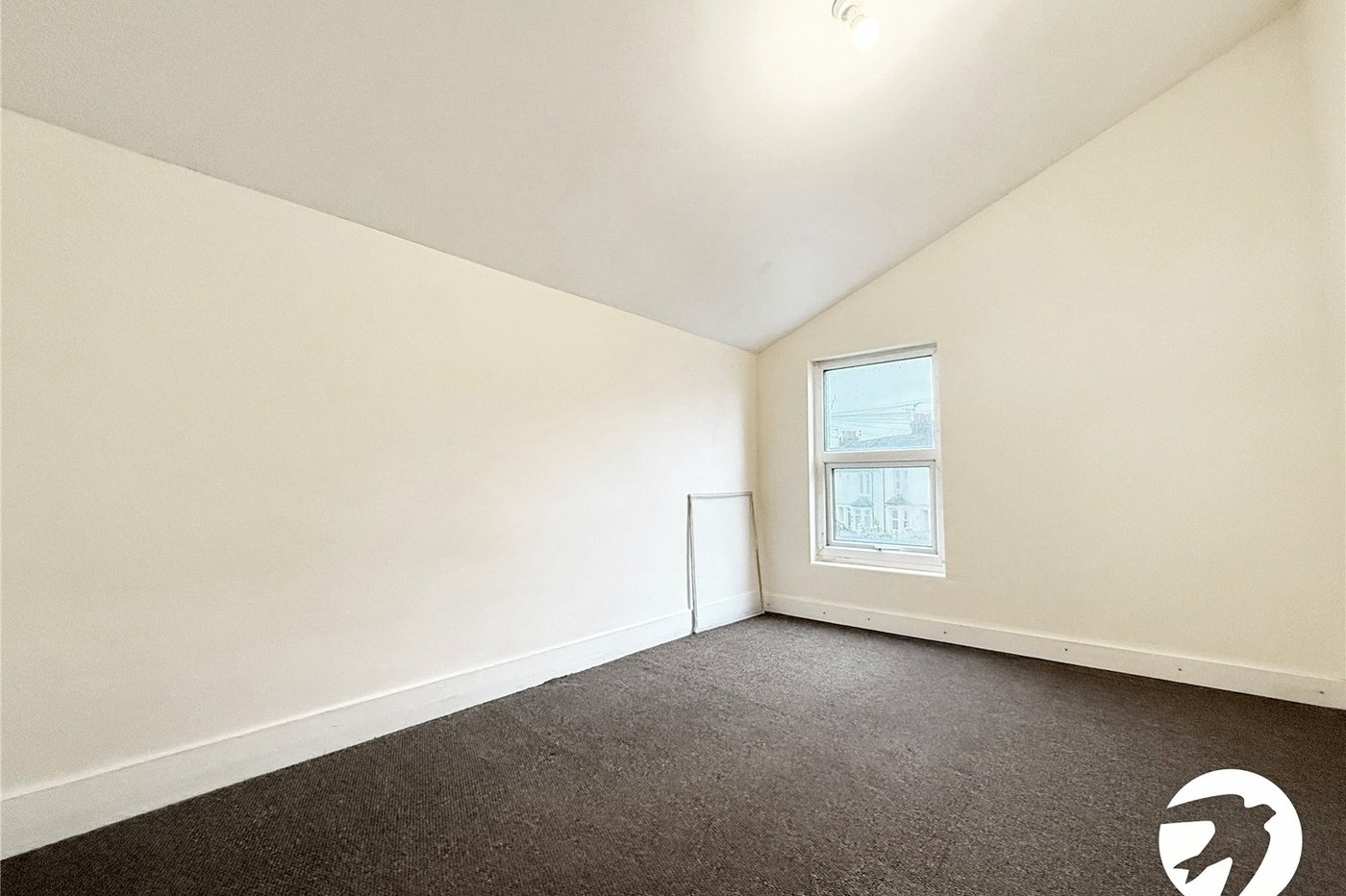 3 bedroom house to rent in Gillingham | Robinson Michael & Jackson