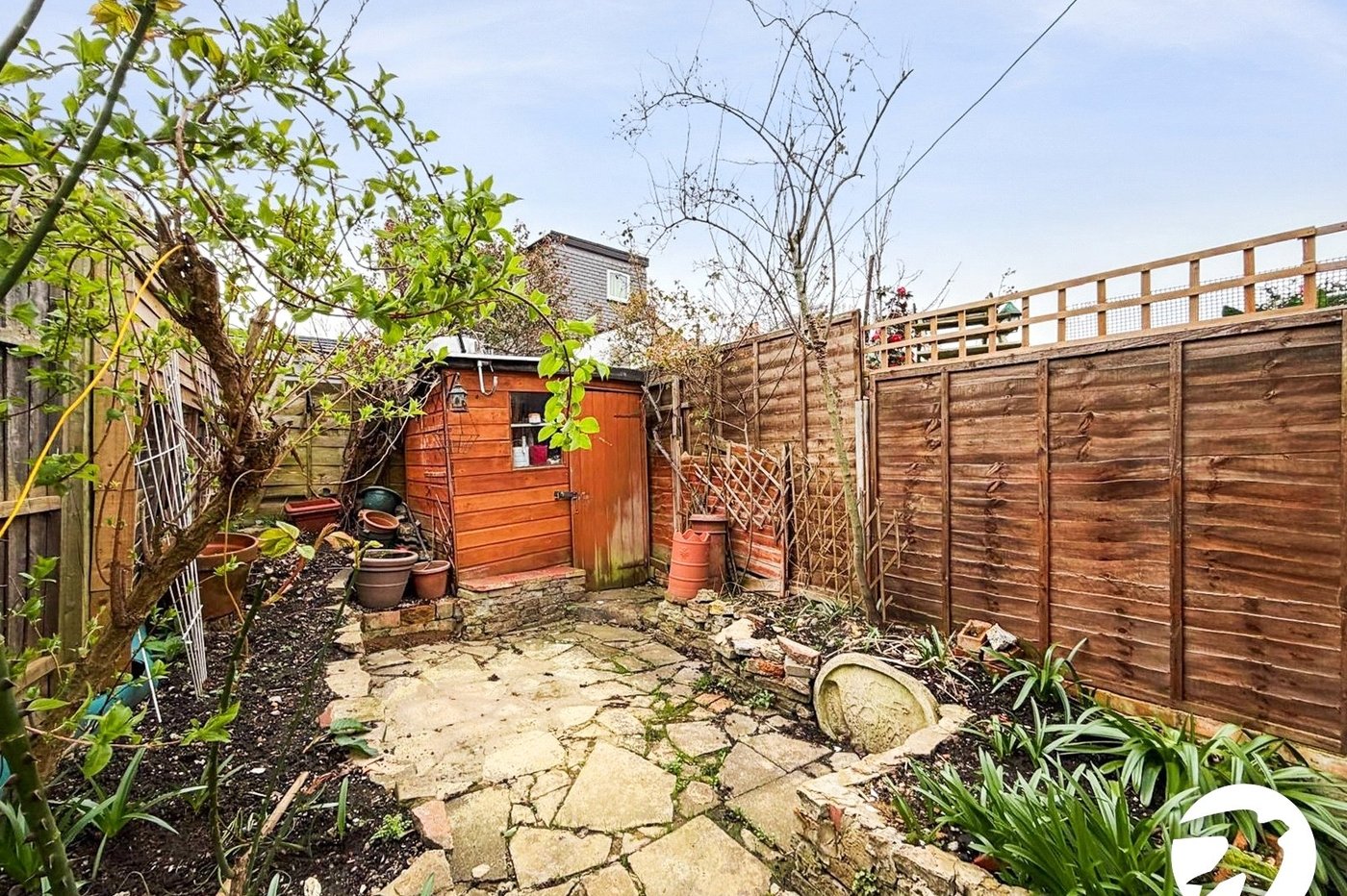 2 bedroom house to rent in London | 