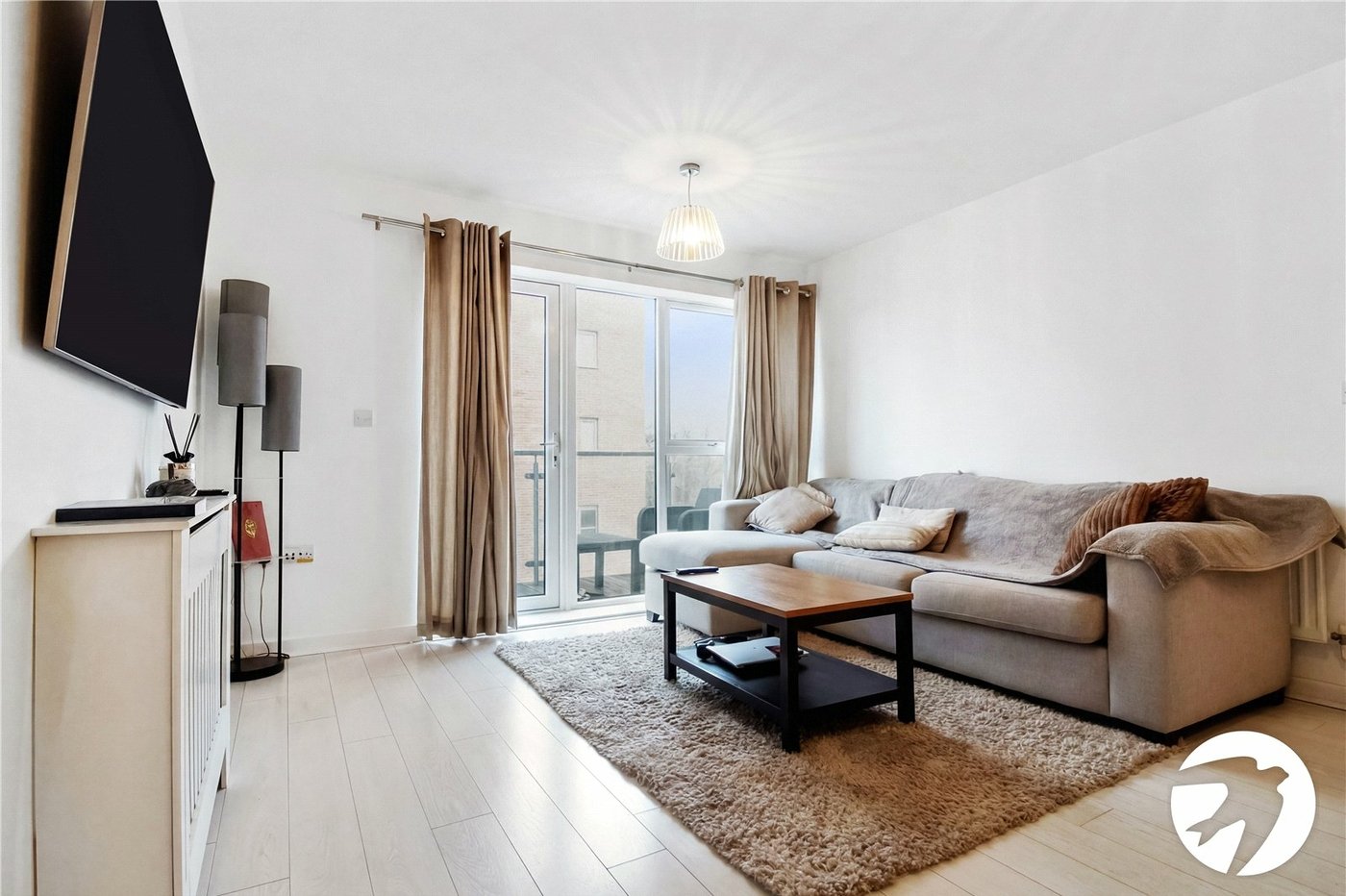 1 bedroom property to rent in Greenhithe | Robinson Michael & Jackson