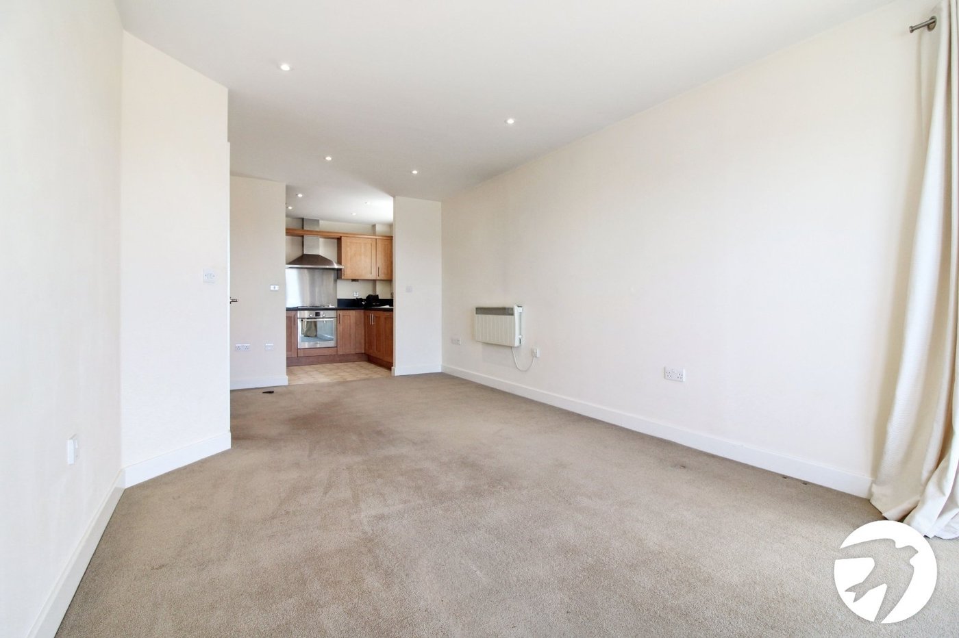 2 bedroom property to rent in Greenhithe | Robinson Michael & Jackson