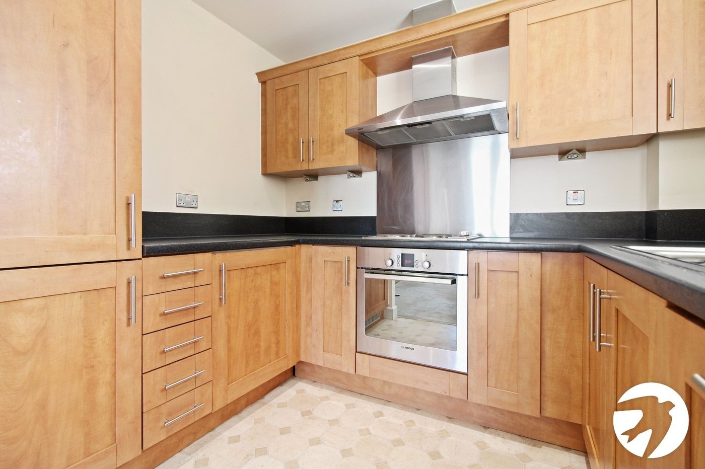 2 bedroom property to rent in Greenhithe | Robinson Michael & Jackson