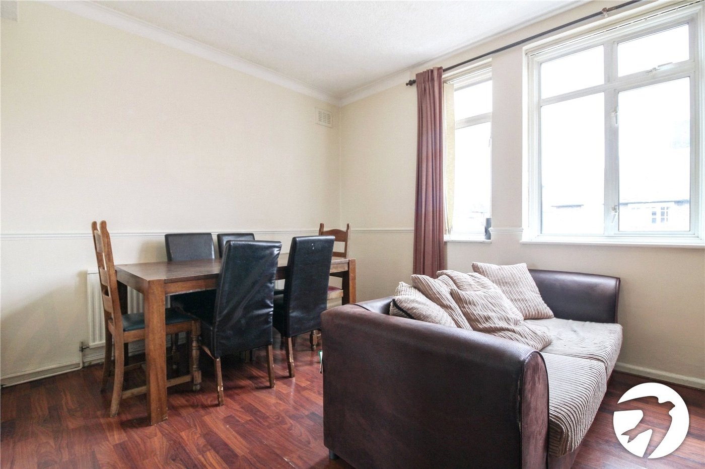 2 bedroom property to rent in London | Robinson Jackson