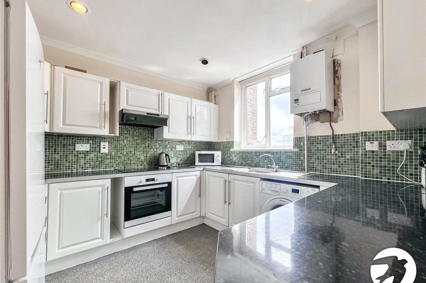 2 bedroom property to rent in London | Robinson Jackson
