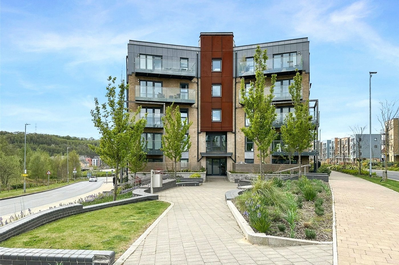 1 bedroom property to rent in Castle Hill | Robinson Michael & Jackson