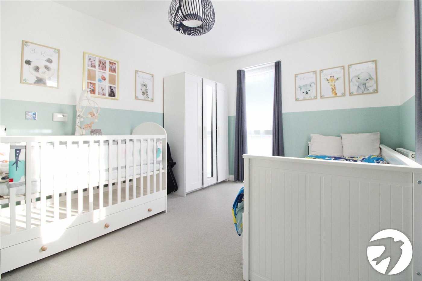 2 bedroom property to rent in Castle Hill | Robinson Michael & Jackson