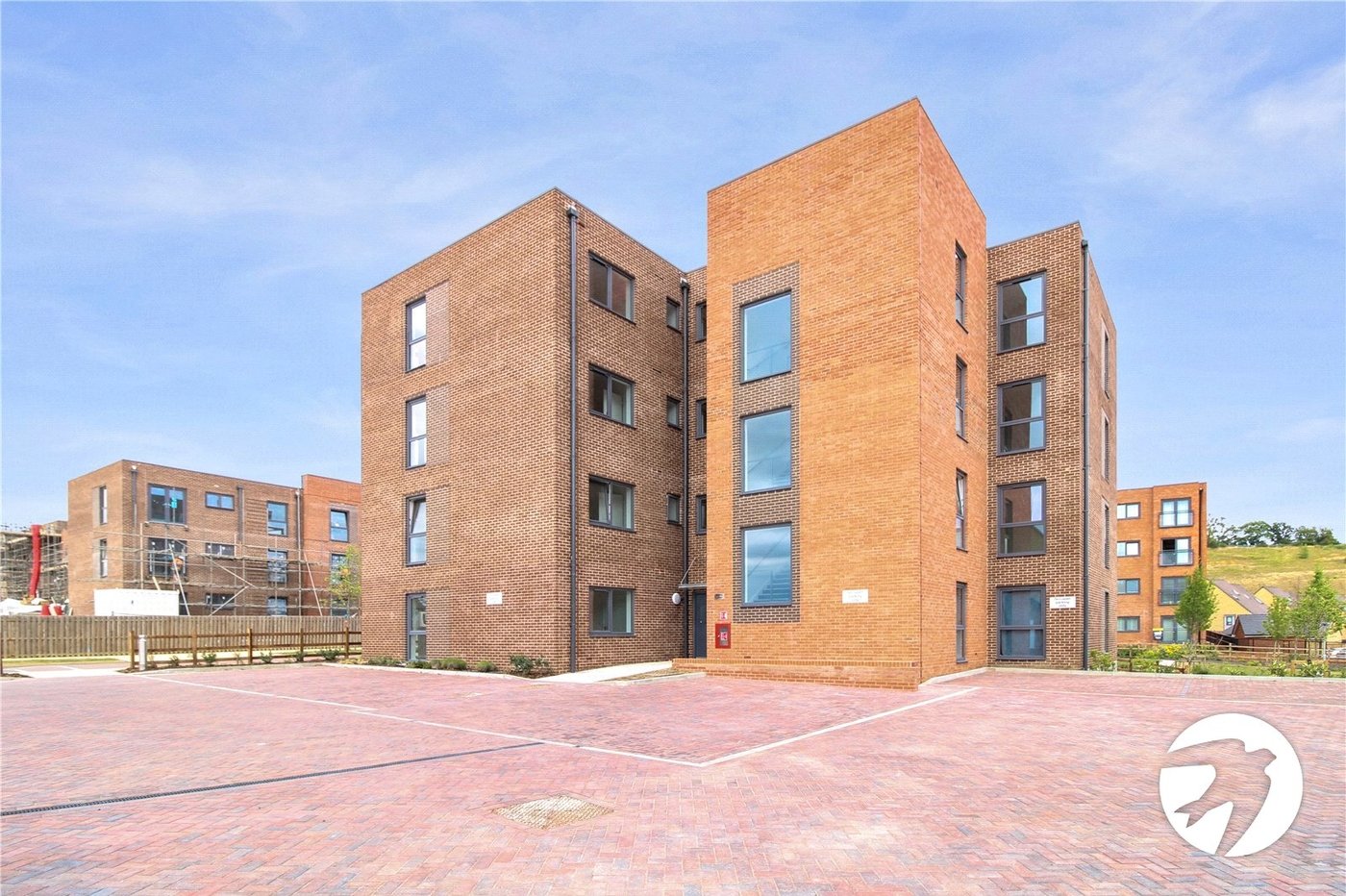 2 bedroom property to rent in Ebbsfleet Valley | Robinson Michael & Jackson