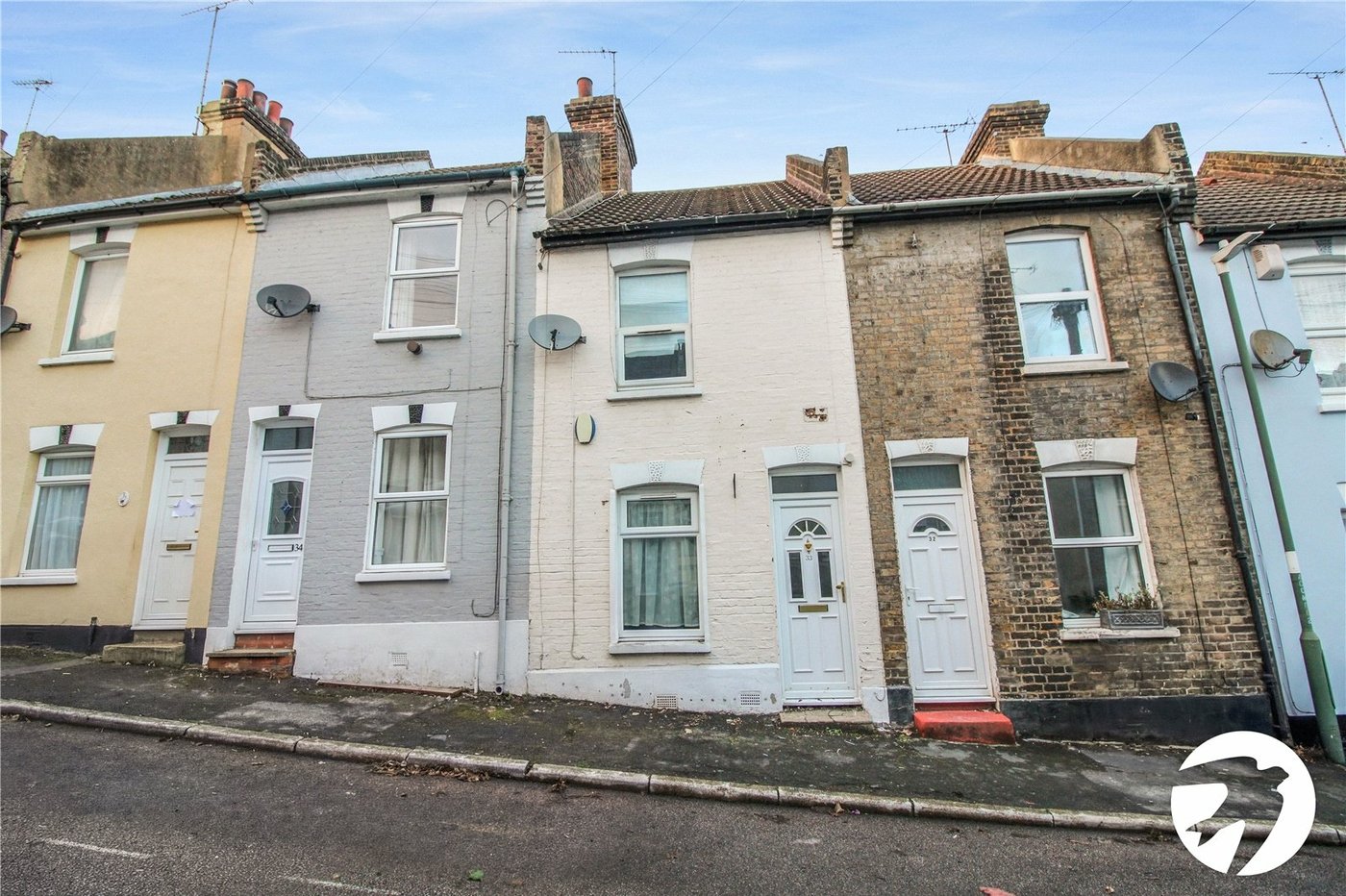 2 bedroom house to rent in Greenhithe | Robinson Michael & Jackson