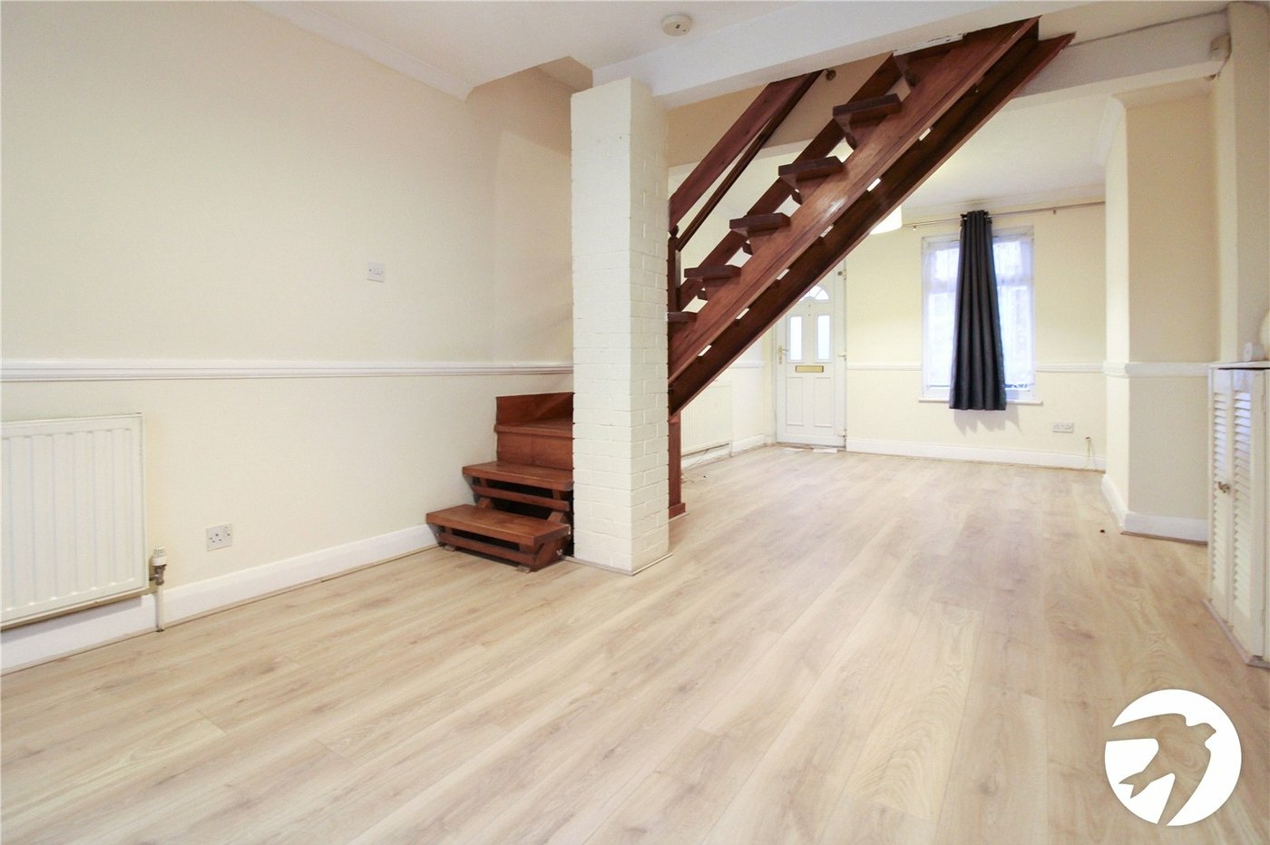 2 bedroom house to rent in Greenhithe | Robinson Michael & Jackson