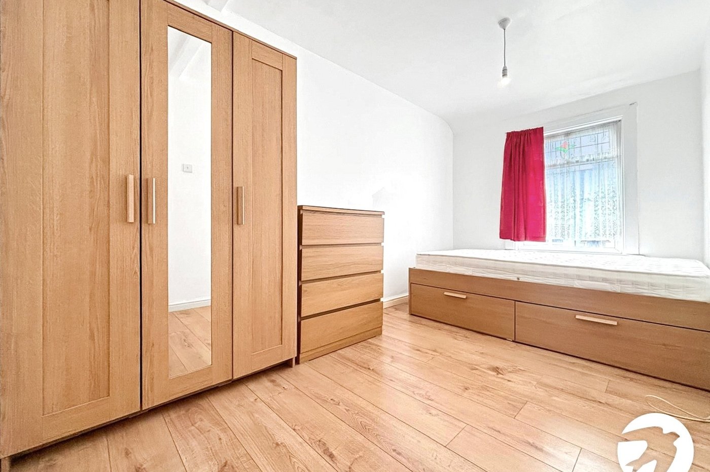 3 bedroom house to rent in Dartford | Robinson Jackson