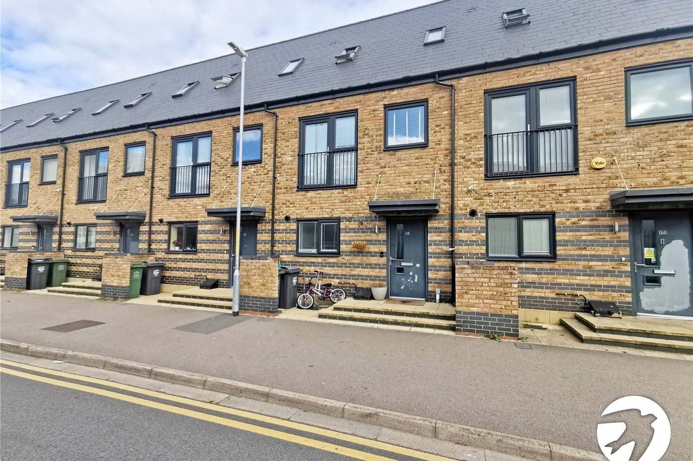 3 bedroom house to rent in Dartford | Robinson Jackson