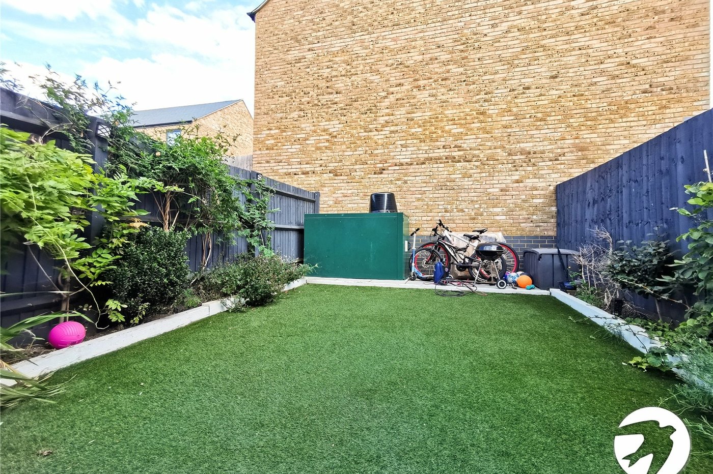 3 bedroom house to rent in Dartford | Robinson Jackson