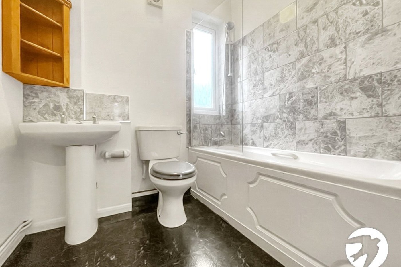 3 bedroom house to rent in Vicarage Road | Robinson Michael & Jackson